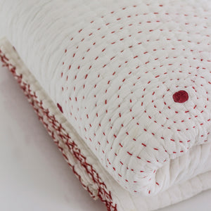 RED POLKA DOTS OVER WHITE MINI QUILT - We Are Polen